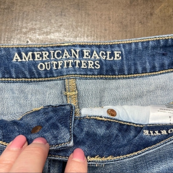 American Eagle Distressed Tomgirl Shortie size 6 - Picture 8 of 14